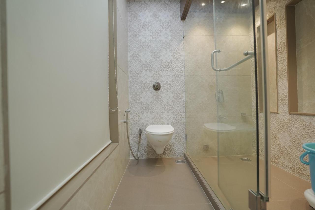 Hotel Mathoshree 塞恩 外观 照片