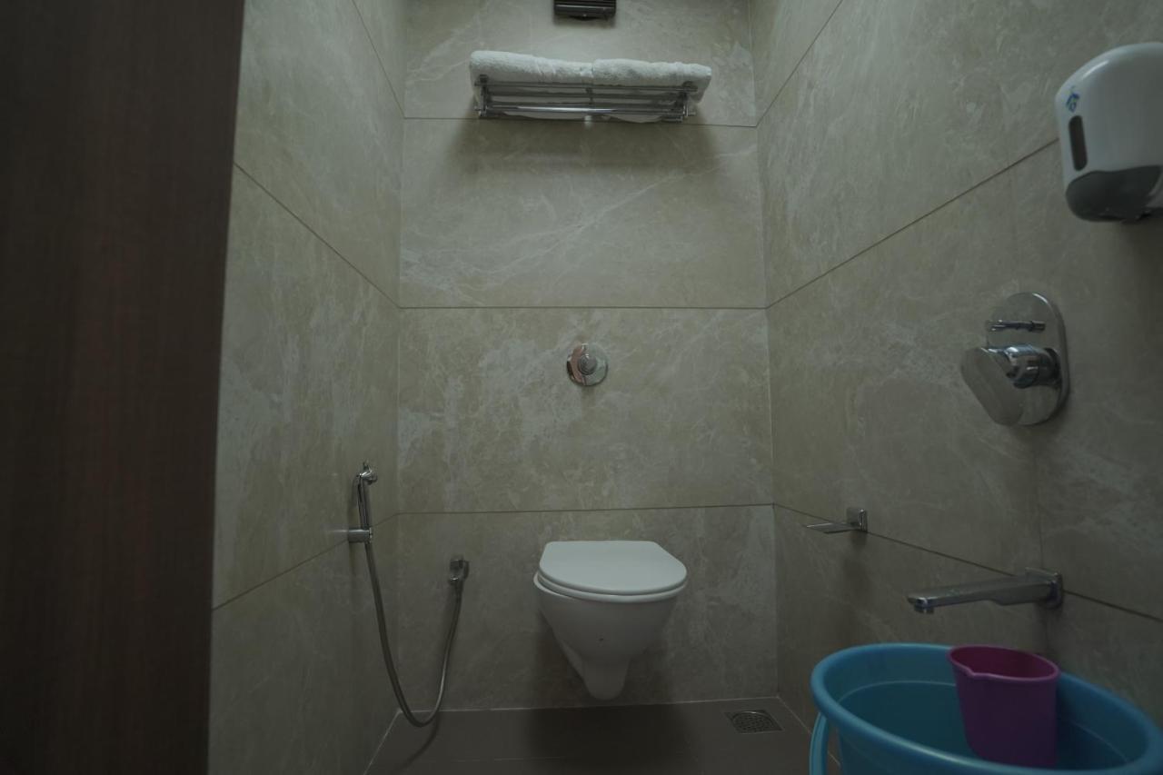 Hotel Mathoshree 塞恩 外观 照片